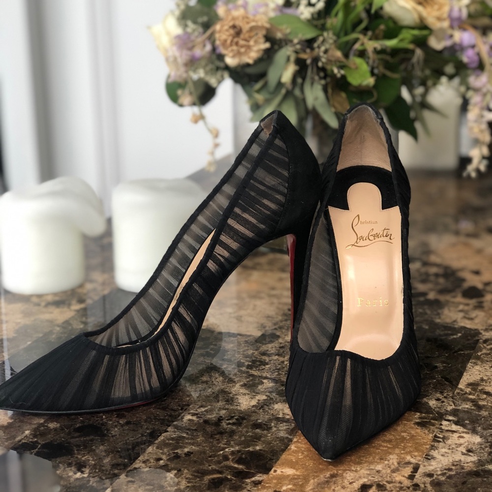 Christian Louboutin Follie Draperia Pump. Sz40